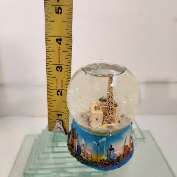 Snow Globe Melbourne Australia - Picture 4 of 5